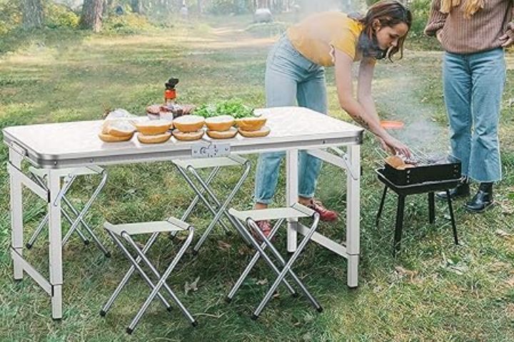 how to set up a folding table